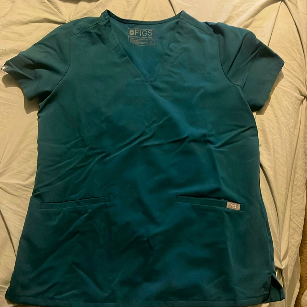 Figs Caribbean blue casma three pocket scrub top